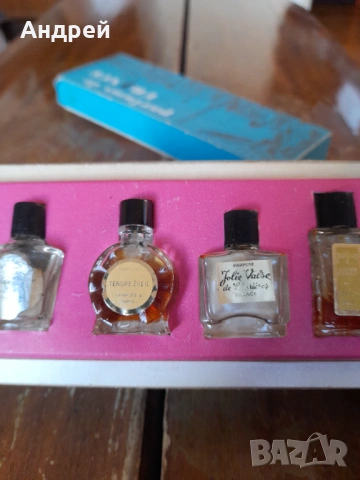 Стар набор шишета от Parfums de France, снимка 5 - Други ценни предмети - 53431689