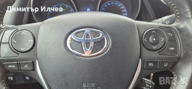 Toyota Auris , снимка 10 - Автомобили и джипове - 54045775