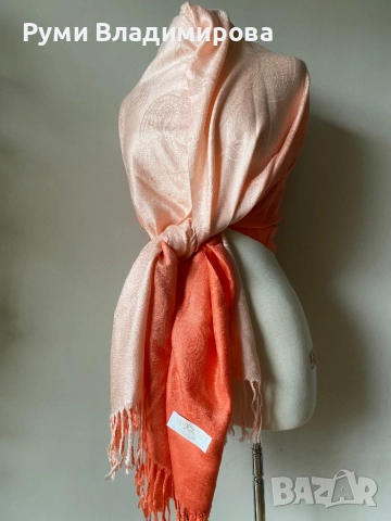 Коралово розов шал от 100 % кашмир, снимка 9 - Шалове - 42932328