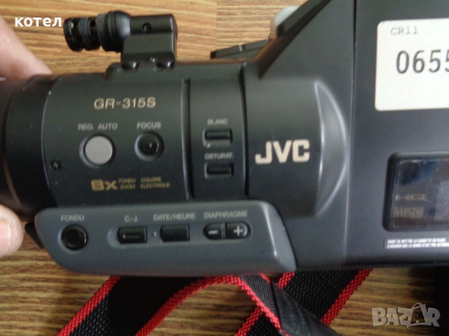 Продавам Ретро Видеокамера JVC GR-315S (VHS-C) с аксесоари, снимка 3 - Камери - 54024640