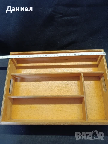 Касетка за прибори от соца, снимка 4 - Антикварни и старинни предмети - 51083011