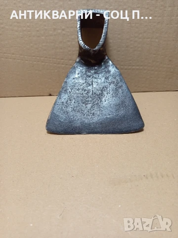 Соц Стара Ръчно Кована Мотика Тегло 0.950кг Номер/8/.