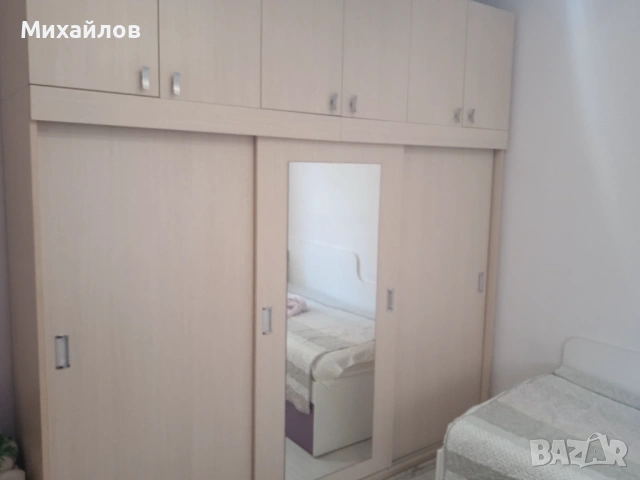 Трикрилен гардероб , снимка 4 - Гардероби - 53710130