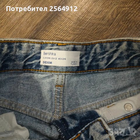 продавам къси панталонки на Bershka , снимка 2 - Къси панталони и бермуди - 47172835