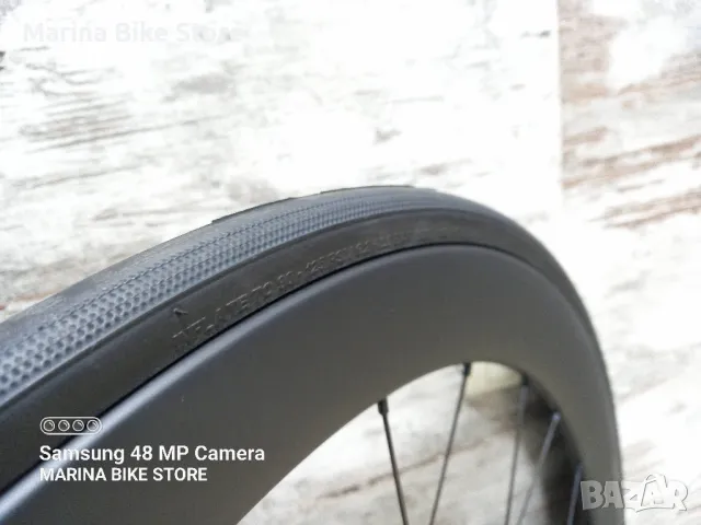 НОВИ карбонови шосейни капли Bontrager Aeolus Elite 50 TLR Disc с гуми, снимка 9 - Части за велосипеди - 47983476