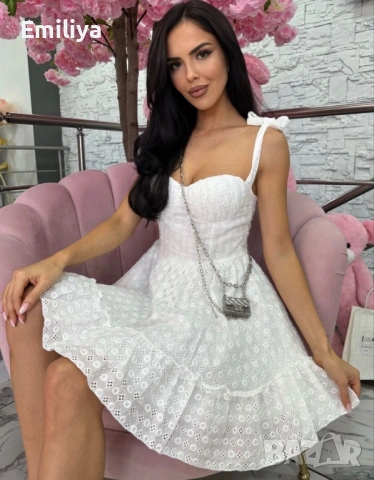 Бяла рокля с връзки на гърба, снимка 2 - Рокли - 53732223