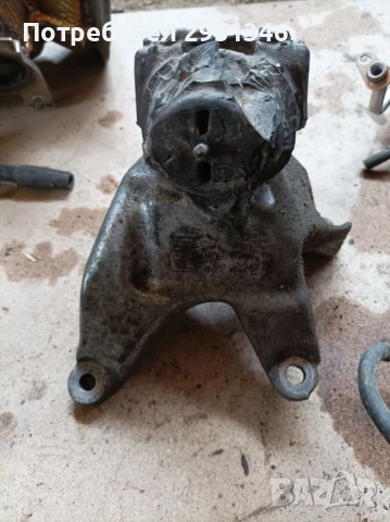 + лапа двигател audi S5 F5