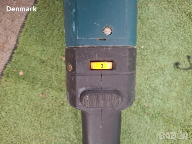 Професионална  полираща машина Bosch GPO 12 E, снимка 5 - Други инструменти - 53772872