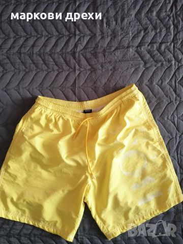 Hugo boss shorts L, снимка 1 - Къси панталони - 46059058