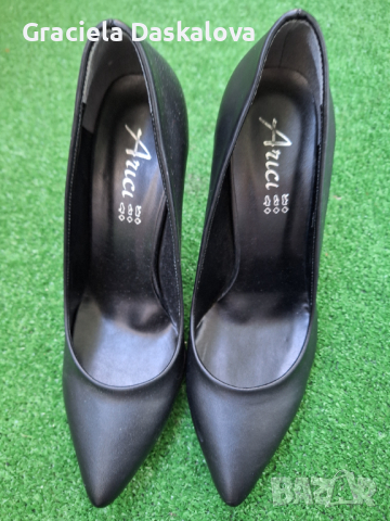 Обувки на ток, снимка 1 - Дамски обувки на ток - 45010257
