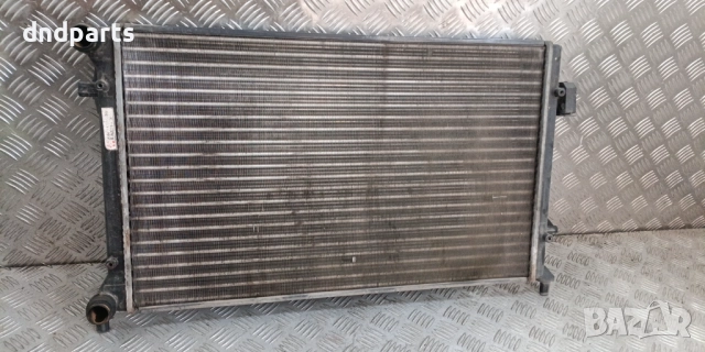 Воден радиатор VW Golf 5 1.4i 2005г.	