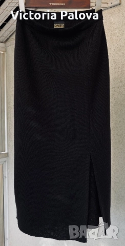 Класическа черна пола MARTINELLI