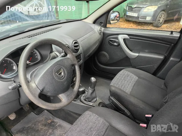 Dacia Duster 1.6 i Газ/Клима, снимка 10 - Автомобили и джипове - 39703739