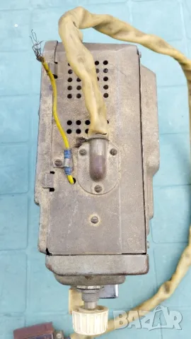 Лампово ретро авто радио А-18, снимка 4 - Радиокасетофони, транзистори - 49776980