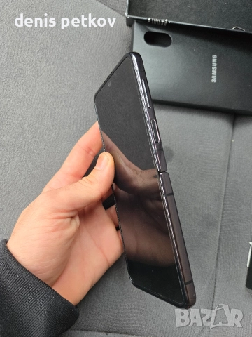 Samsung Galaxy Z Flip 4 256, снимка 5 - Samsung - 52834582