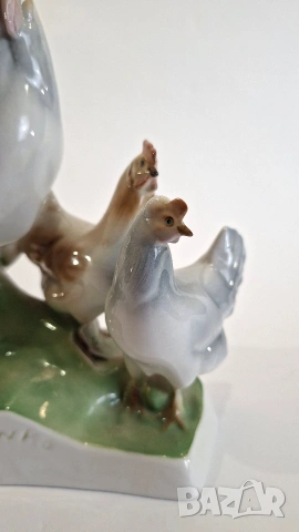 Порцеланова фигурка на Петел и Кокошки - Zsolnay Унгария, 20те години, снимка 7 - Статуетки - 53840996