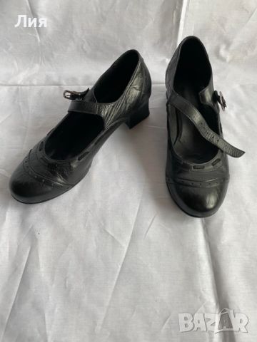 Черни обувки с нисък ток Fratelli, снимка 3 - Дамски обувки на ток - 45888552