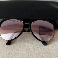 Очила Moschino , снимка 4 - Слънчеви и диоптрични очила - 44991487