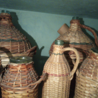 Плетени дамаджани шишета и съдове, снимка 4 - Антикварни и старинни предмети - 44948914