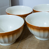 Керамични чинии, купички, чаши, вази, снимка 5 - Чинии - 44992973