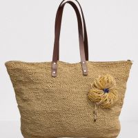 Плетена ръчно, нова чанта - лятна градска, плажна, снимка 1 - Чанти - 46011783