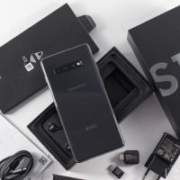 Samsung Galaxy S10 Plus черен, 128GB, 8GB RAM, снимка 2 - Samsung - 45724191