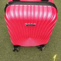 Стилен куфар с колелца за ръчен багаж с твърдо покритие 40/30/20см, снимка 9 - Куфари - 44995438