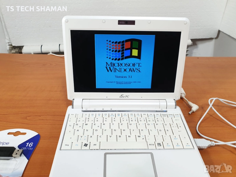 ⭐Продавам уникален лаптоп с ретро Windows 3.1! (release 1992 година)⭐, снимка 1