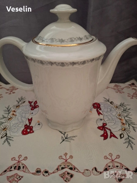 Порцеланова кана- чайник , снимка 1