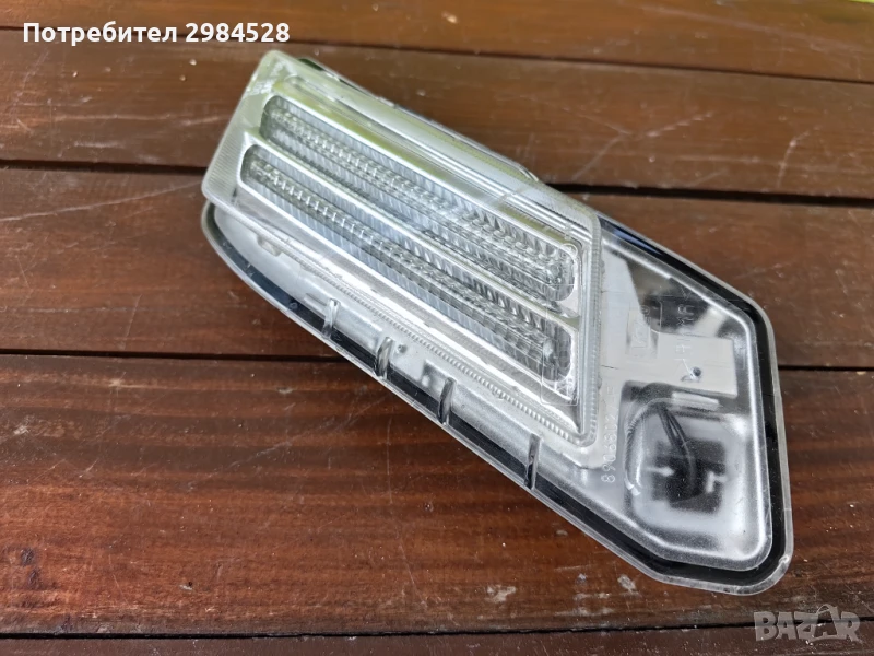 Лява LED Дневна светлина за Volvo XC60 / Волво ХЦ60, снимка 1