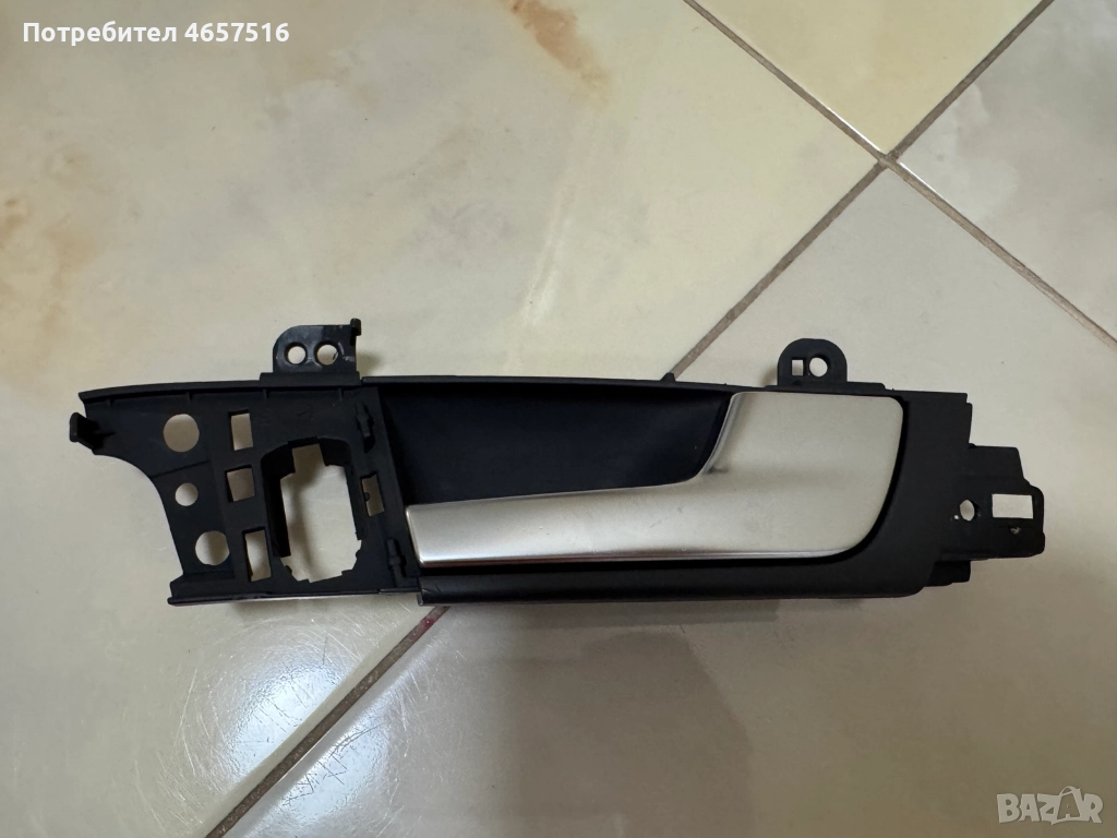 Вътрешна дръжка на предна дясна врата на Ауди Audi A3 само за 20лв. 8P4837020D, снимка 1