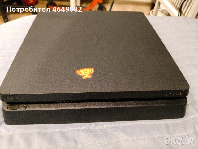 Sony PS4 Slim 500GB + 2 оригинални джойстика, снимка 4 - PlayStation конзоли - 52387935