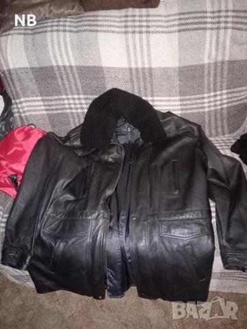 масивно кожено яке с подплата която се маха