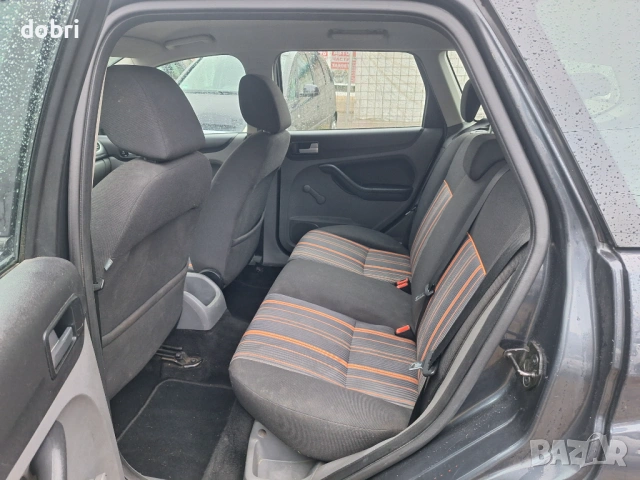 Форд Фокус 1.6HDI 90кс Клима, снимка 8 - Автомобили и джипове - 53063416
