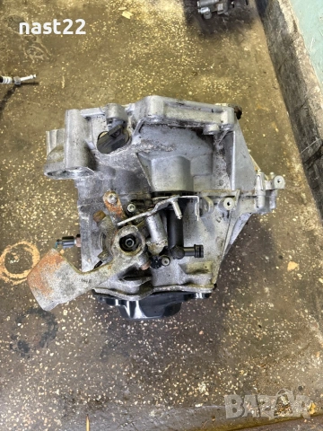 Скоростна кутия за Голф 5 1.6 102 к.с. VW GoLF, снимка 3 - Части - 53276469