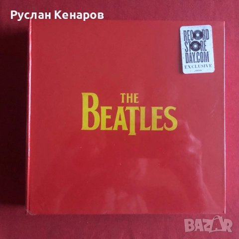 Бокс сет със сингли на THE BEATLES с 4 бр. x 7" винил 45 RPM , снимка 2 - Грамофонни плочи - 52356168