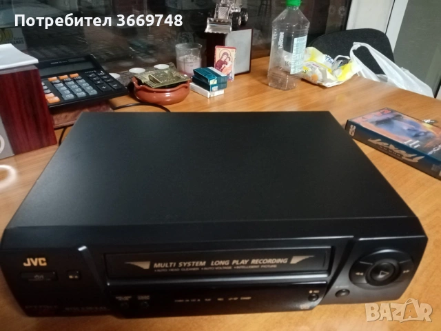 Продава се VHS видео JVC , снимка 2 - Плейъри, домашно кино, прожектори - 54056603