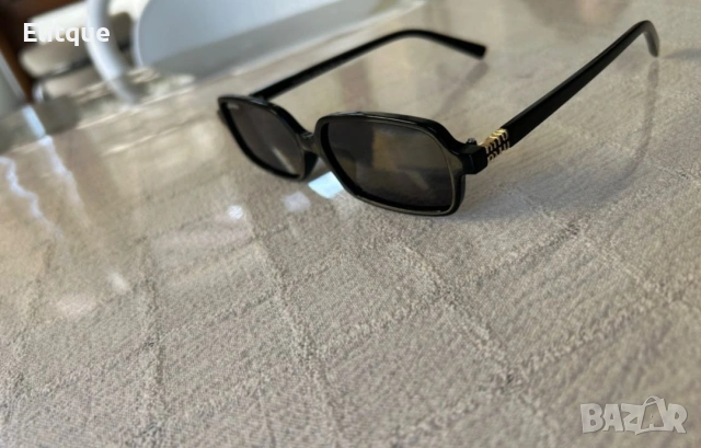 висококачествени очила с черен обикновен калъф и ув защита miu miu , снимка 2 - Слънчеви и диоптрични очила - 53461411