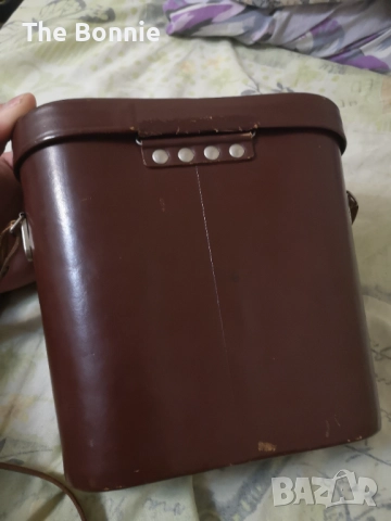 Оригинален футляр за бинокъл Carl zeiss 10x50w , снимка 3 - Други ценни предмети - 51551402