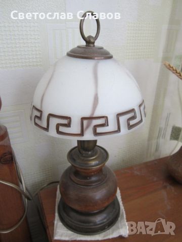 Ретро настолна лампа със стъклен абажур, снимка 3 - Настолни лампи - 45372279