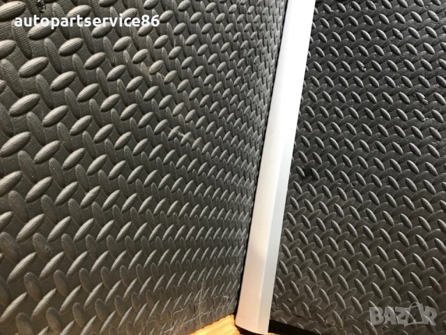 Фронтална лява декоративна лайстна Сребърен за врата за Mercedes C Class, W203 Coupe (2002) A2036902, снимка 4 - Части - 54112129