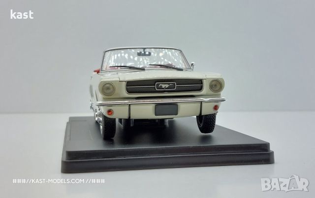 KAST-Models Умален модел на Ford Mustang Cabrio 1965 Eaglemoss 1/24, снимка 5 - Колекции - 45927887