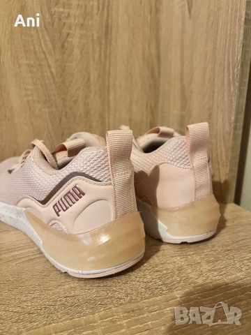 Дамски маратонки Puma, снимка 2 - Маратонки - 53633593