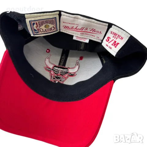 Mitchell & Ness Chicago Bulls Team 2 Tone Cap (S/M), снимка 4 - Шапки - 49071792