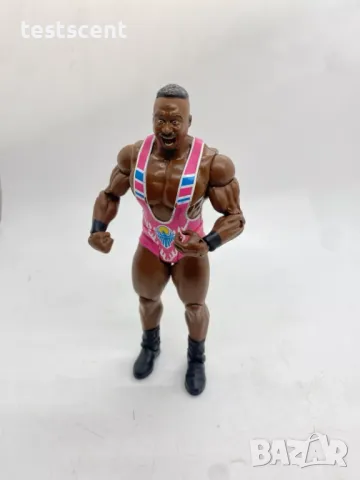 Екшън фигура WWE Big E Langston Биг И Basic Series figure играчка Mattel New Day Pink, снимка 3 - Колекции - 48495375