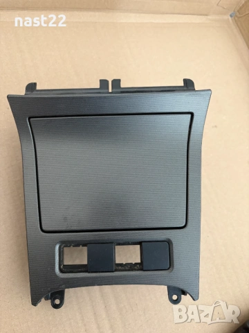 Пепелник за Фолксваген Голф 5/Golf 5 , снимка 3 - Части - 53478192