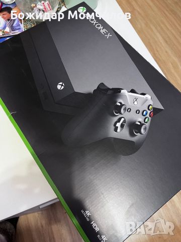 Xbox one X с ПОДАРЪК Контролер, снимка 1 - Xbox конзоли - 45422438