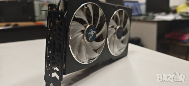 Продавам Перфектна Видео Карта PowerColor Hellhound RX 6600XT OC , снимка 4 - Видеокарти - 52942932