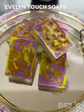 Ръчно изработен сапун „Лилав зюмбюл, снимка 4 - Козметика за тяло - 53277499