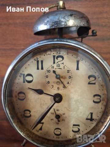 Будилник механичен Kienzl-Германия. работи точно, звъни, профилактиран, снимка 2 - Антикварни и старинни предмети - 53795152